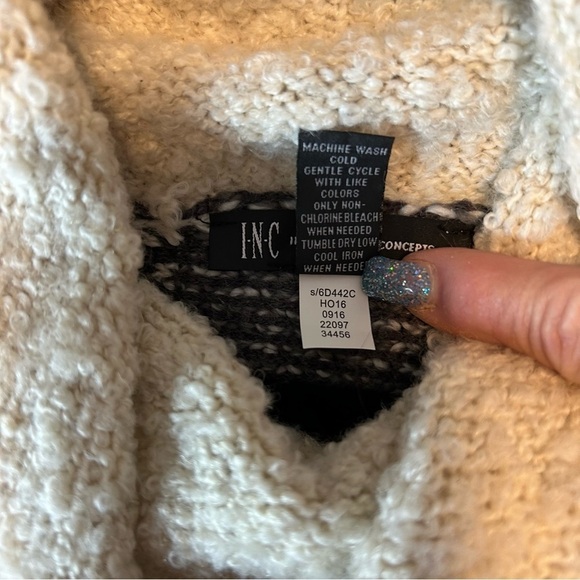 I.N.C.International Concepts Gray White Tan Knit Wool Alpaca Blend Fringe Poncho - Picture 16 of 16